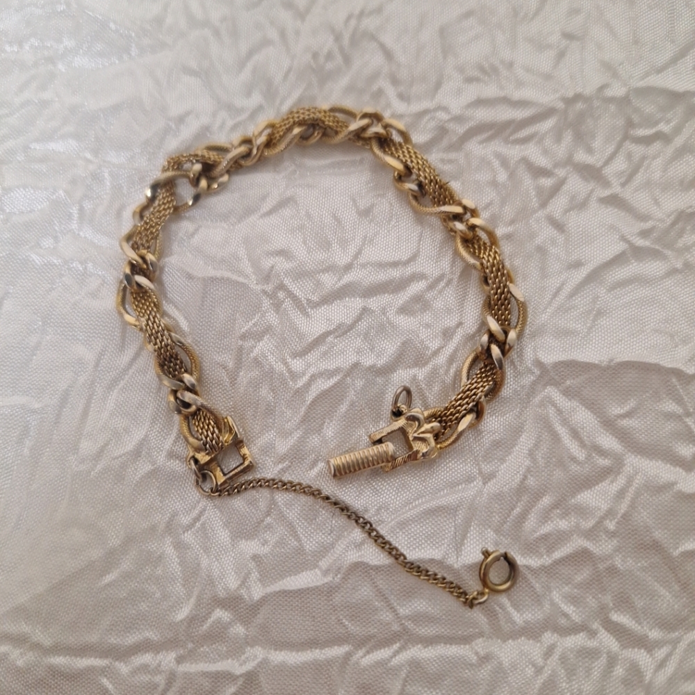 Vintage Goldette Mesh And Chain Gold Tone Bracelet 7" With Safety Chain